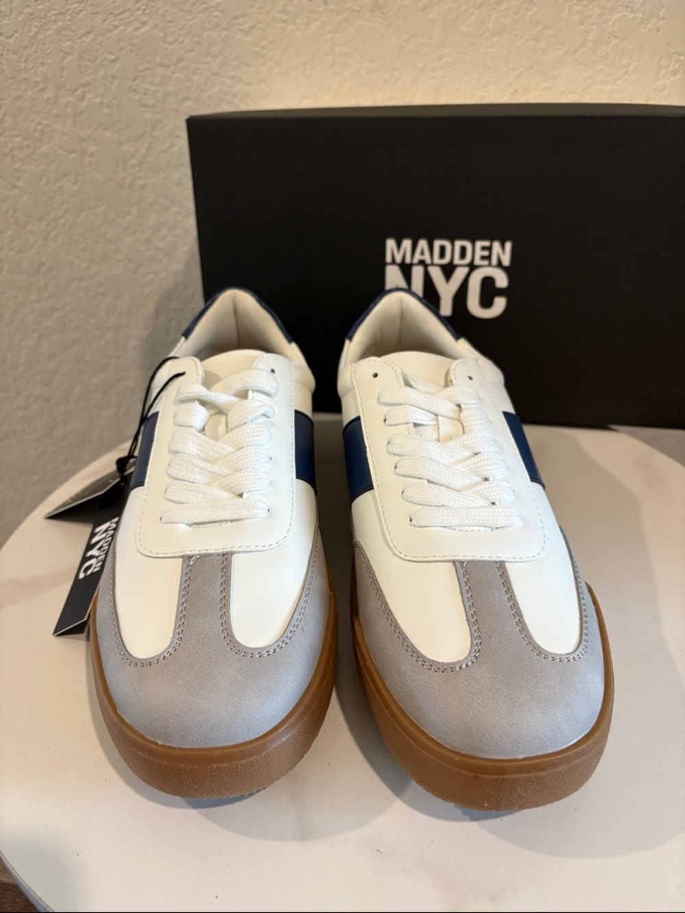 NWT Madden NYC Size 8 Men’s Blue & White Casual Sneakers - Picture 2 of 7